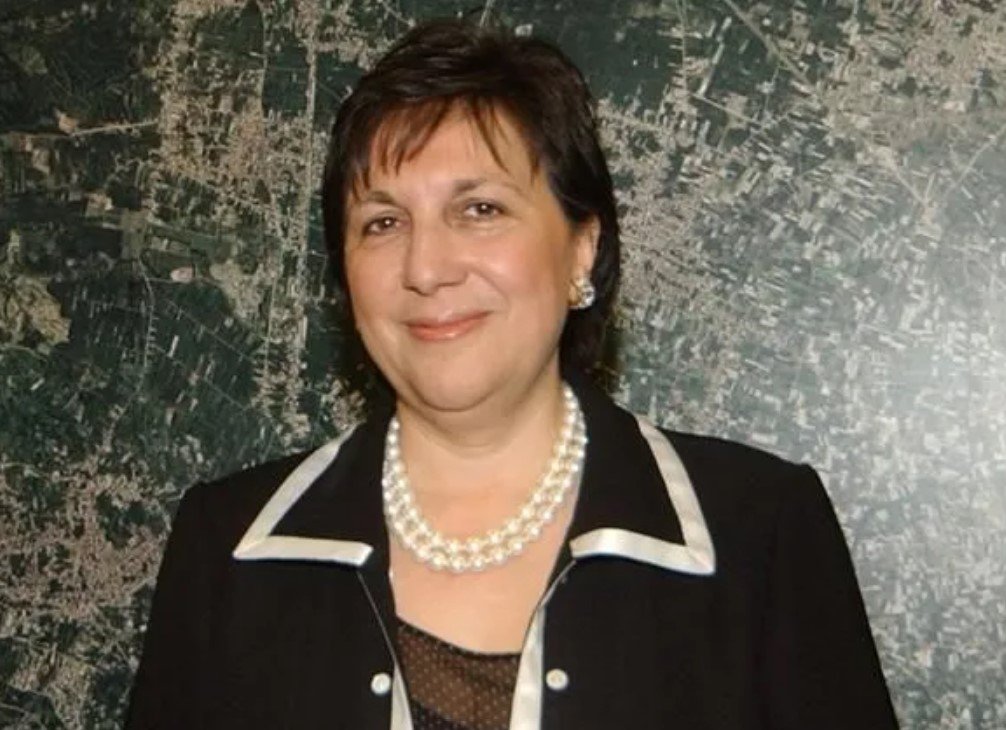 Teresa Armato