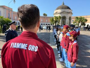 foto-premiazione-pretenDiamo-legalita-Caserta-4-300x225 Alla Scuola Allievi Agenti della Polizia di Stato: "PretenDiamo legalità".