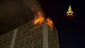 8x7L-1024x576-1-300x169 Ronghi: incendio in edificio Centro Direzionale, plauso al Personale del Gesecedi
