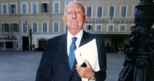 rastrelli-1200-300x158 Il modello per il centrodestra in Campania e' il governo Rastrelli con un maggior coinvolgimento dei moderati.