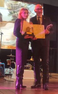 Adele-Vairo-premio-labore-civitatis-185x300 ALLA DIRIGENTE ADELE VAIRO IL PRESTIGIOSO PREMIO ALLA CARRIERA “LABORE CIVITATIS” Posta in arrivo