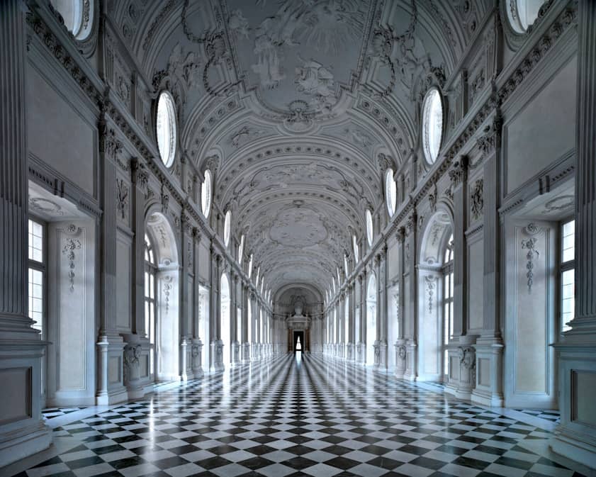 "Prospettive alla Reggia di Caserta" di Massimo Listri.