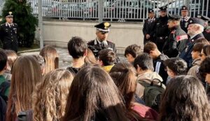 image005-300x173 Caserta, studenti della “Dante Alighieri” e Carabinieri per la legalità. LE FOTO.