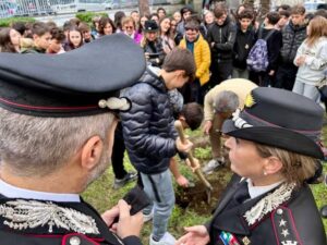 image007-300x225 Caserta, studenti della “Dante Alighieri” e Carabinieri per la legalità. LE FOTO.