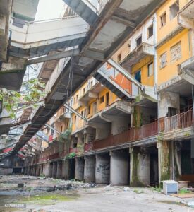 istockphoto-637594258-1024x1024-1-275x300 Momento storico per Scampia: la rigenerazione dell’area dopo l’abbattimento della Vela rossa