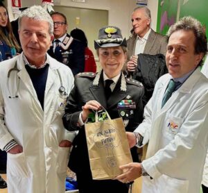 Scudieri-1-3-300x278 SPERANZA E NATURA NEGLI OSPEDALI PEDIATRICI CON I CARABINIERI FORESTALI